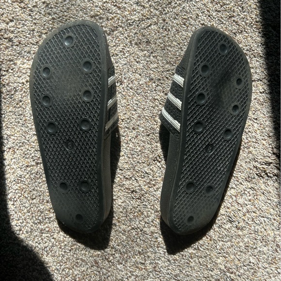 Adidas Classic Soccer Slides - Picture 6 of 6